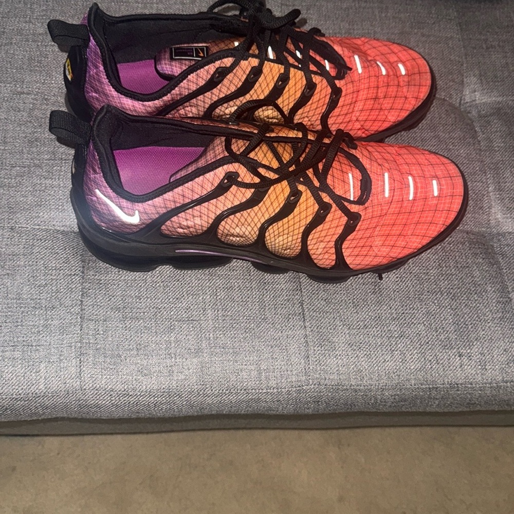 Vibrant Red and Black Athletic Shoes - Picture 2 of 3